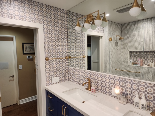 Contemporary Bathroom